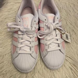 Adidas Superstar size 8